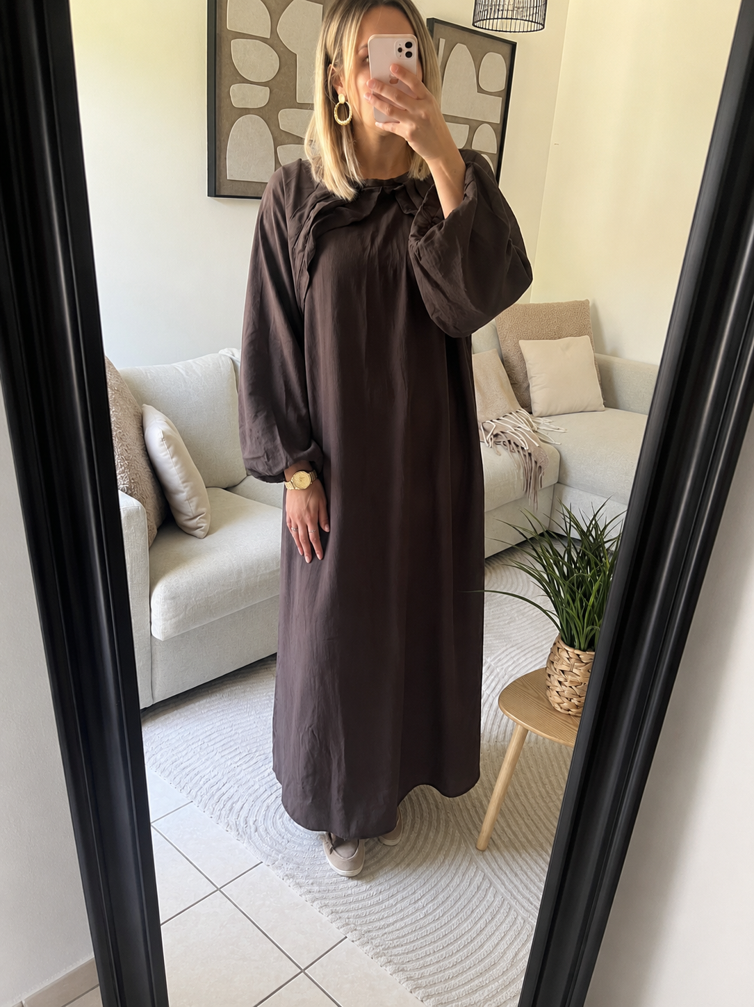 Robe marron foncé