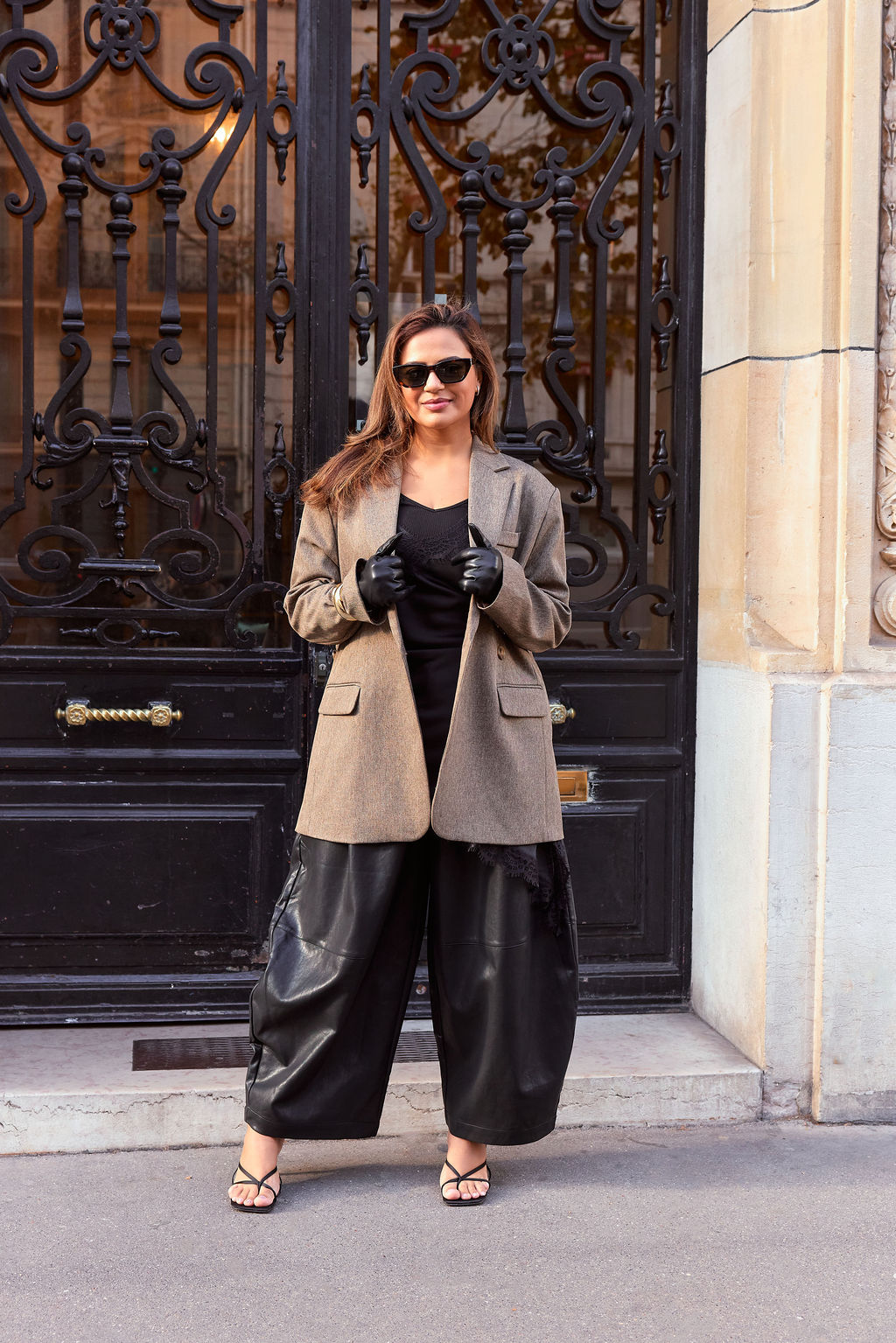 Pantalon simili cuir noir effet balon/oversize