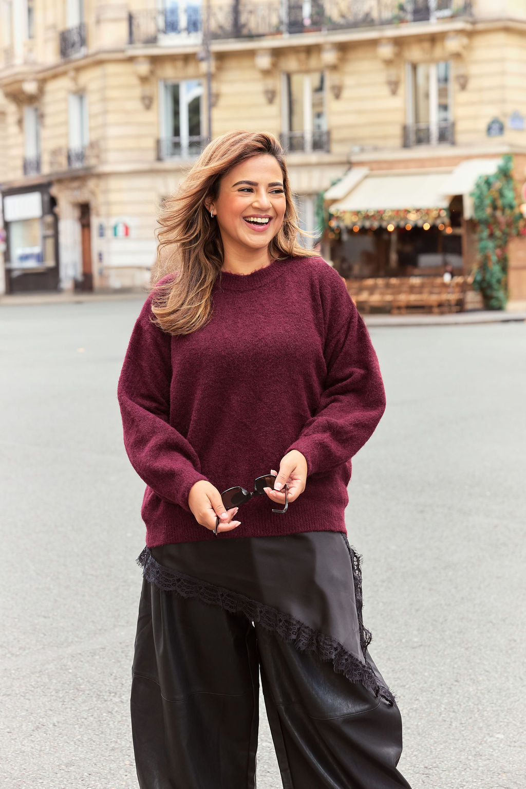 Haut dentelle noir long asymétrique